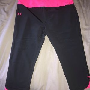 Ladies Under Armor crop leggings